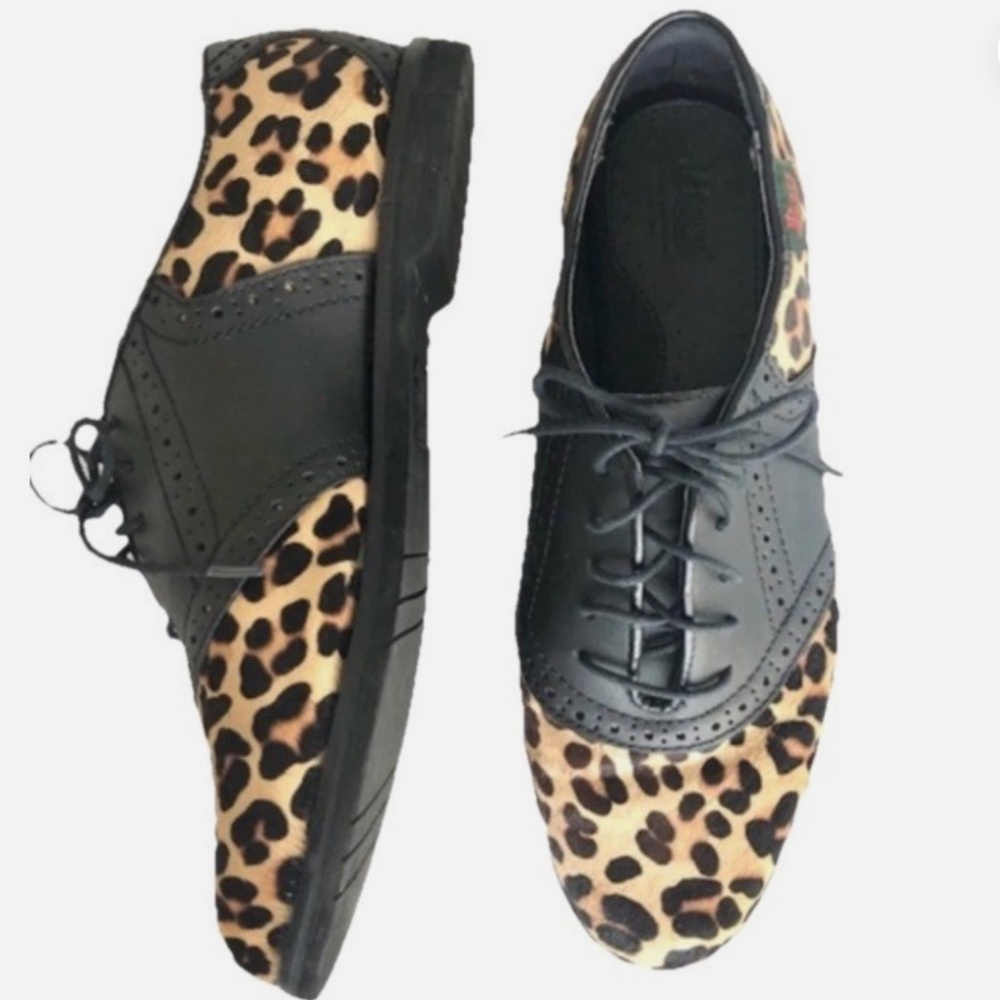 G.H. Bass Leopard Print Oxford Wingtip Shoes Womens Size 9